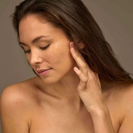 фото 2 Сироватка для обличчя Glowing Serum Apeer